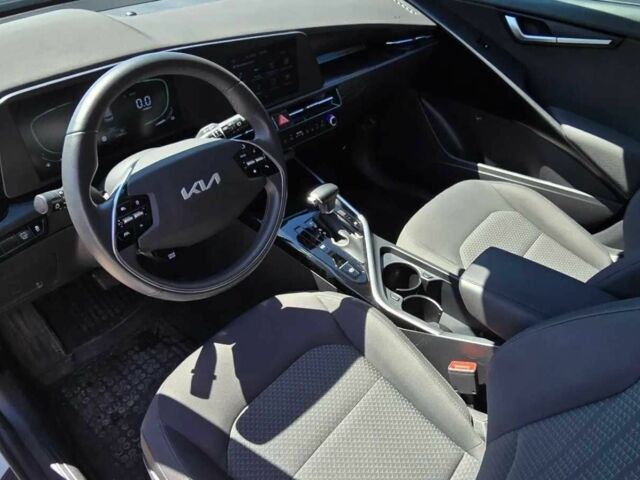 Білий Кіа Niro, об'ємом двигуна 1.6 л та пробігом 57 тис. км за 16500 $, фото 5 на Automoto.ua