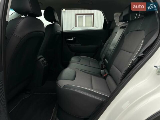 Белый Киа Niro, объемом двигателя 0 л и пробегом 31 тыс. км за 24900 $, фото 69 на Automoto.ua