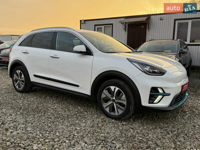 Белый Киа Niro, объемом двигателя 0 л и пробегом 53 тыс. км за 24400 $, фото 19 на Automoto.ua