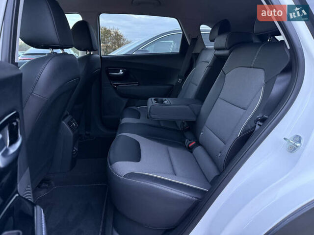 Белый Киа Niro, объемом двигателя 0 л и пробегом 44 тыс. км за 24900 $, фото 90 на Automoto.ua