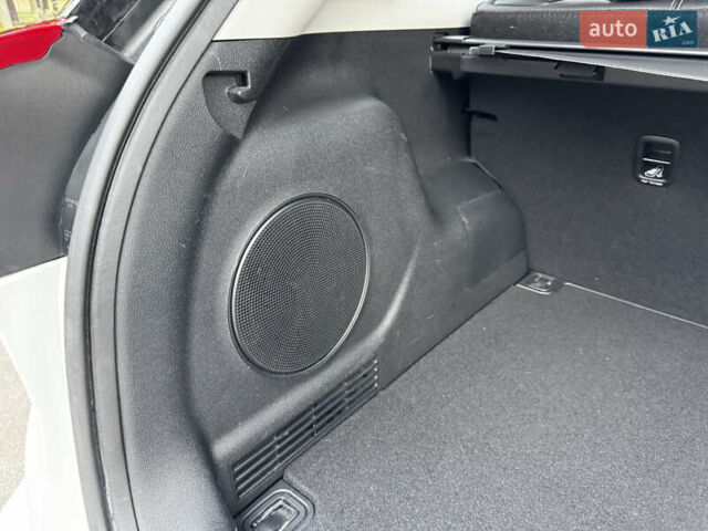 Белый Киа Niro, объемом двигателя 0 л и пробегом 57 тыс. км за 23868 $, фото 78 на Automoto.ua