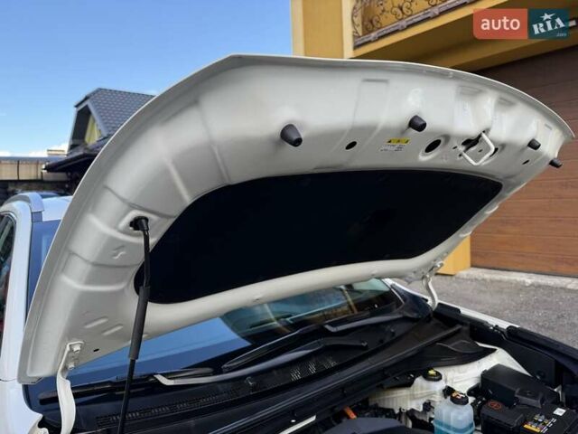 Белый Киа Niro, объемом двигателя 0 л и пробегом 94 тыс. км за 21900 $, фото 52 на Automoto.ua