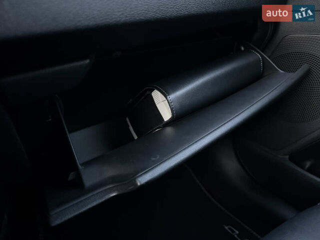 Белый Киа Niro, объемом двигателя 0 л и пробегом 53 тыс. км за 24400 $, фото 64 на Automoto.ua