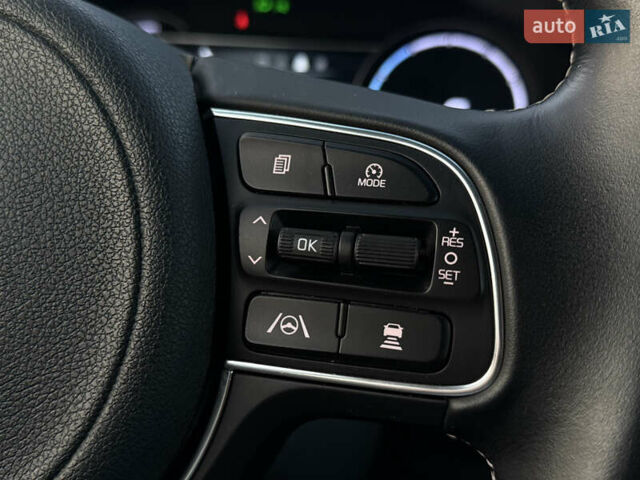 Белый Киа Niro, объемом двигателя 0 л и пробегом 53 тыс. км за 24400 $, фото 36 на Automoto.ua