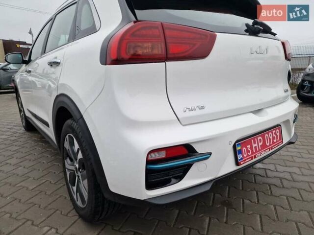 Білий Кіа Niro, об'ємом двигуна 0 л та пробігом 107 тис. км за 20600 $, фото 15 на Automoto.ua