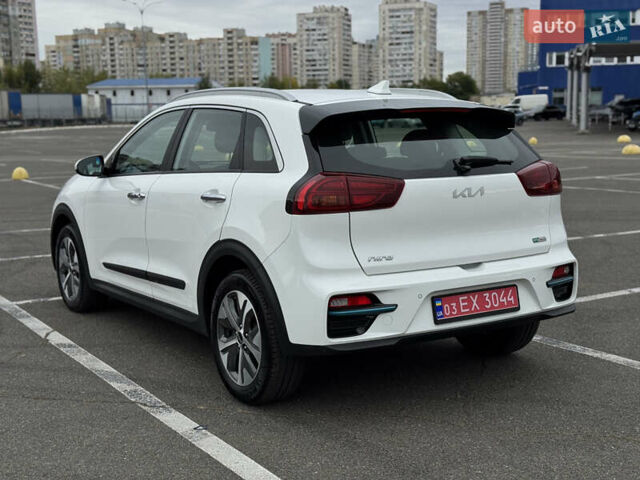 Білий Кіа Niro, об'ємом двигуна 0 л та пробігом 136 тис. км за 20500 $, фото 5 на Automoto.ua