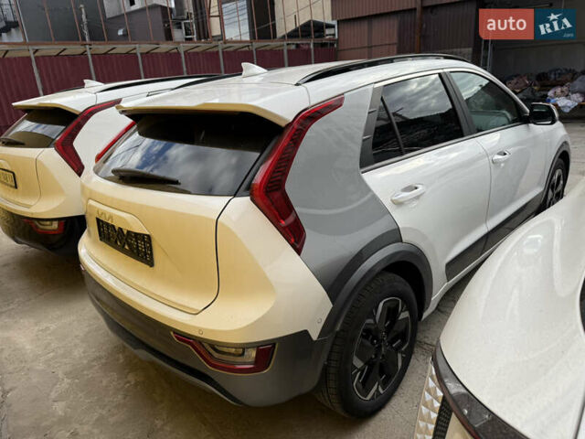 Белый Киа Niro, объемом двигателя 0 л и пробегом 26 тыс. км за 26500 $, фото 3 на Automoto.ua