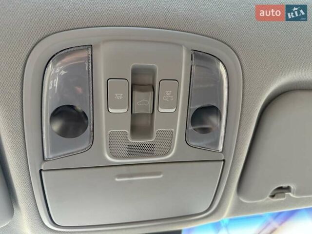 Белый Киа Niro, объемом двигателя 0 л и пробегом 94 тыс. км за 21900 $, фото 102 на Automoto.ua