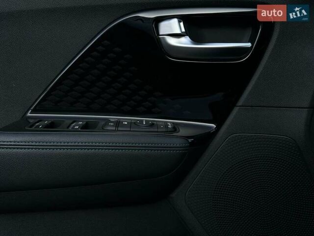 Білий Кіа Niro, об'ємом двигуна 0 л та пробігом 59 тис. км за 24900 $, фото 38 на Automoto.ua