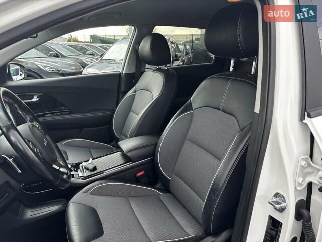 Белый Киа Niro, объемом двигателя 0 л и пробегом 58 тыс. км за 24300 $, фото 22 на Automoto.ua