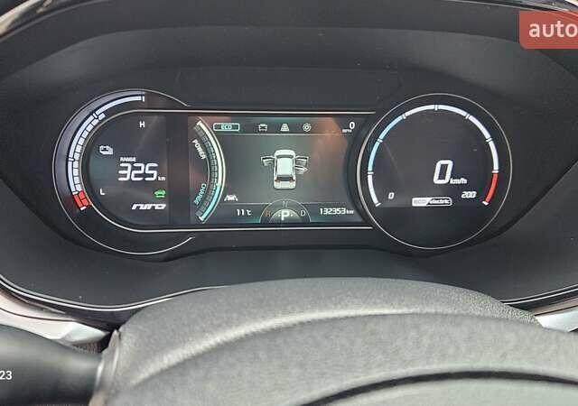 Белый Киа Niro, объемом двигателя 0 л и пробегом 131 тыс. км за 19999 $, фото 23 на Automoto.ua