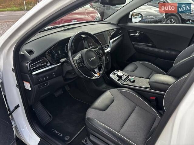 Белый Киа Niro, объемом двигателя 0 л и пробегом 58 тыс. км за 24300 $, фото 30 на Automoto.ua