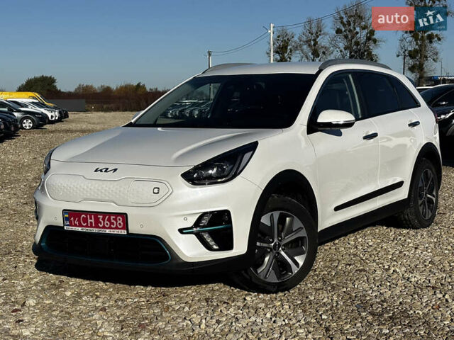 Білий Кіа Niro, об'ємом двигуна 0 л та пробігом 44 тис. км за 23900 $, фото 13 на Automoto.ua