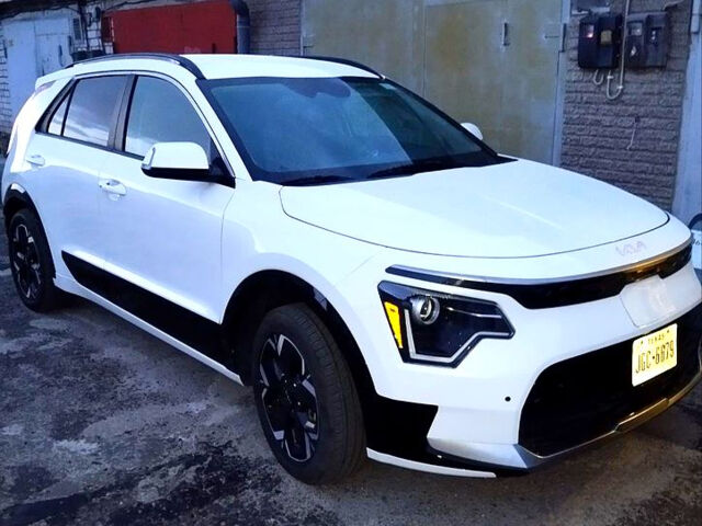 Белый Киа Niro, объемом двигателя 0.15 л и пробегом 58 тыс. км за 23500 $, фото 1 на Automoto.ua