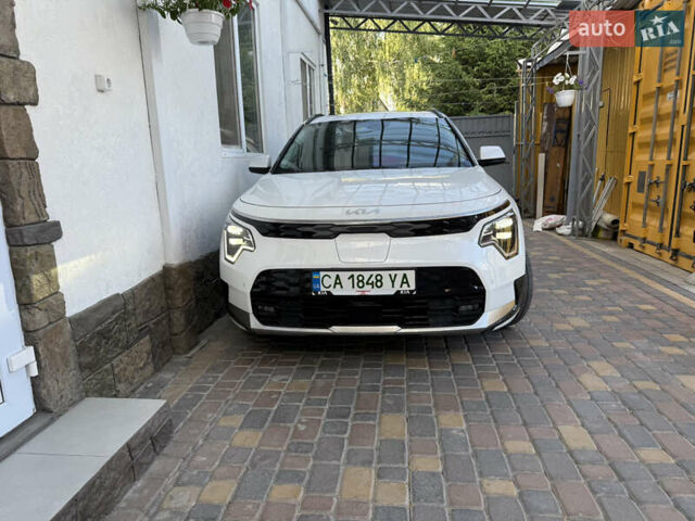 Киа Niro 2023 в Умани на Automoto.ua Белый Киа Niro, объемом двигателя 0 л и пробегом 83 тыс. км за 24600 $, фото 65 на Automoto.ua