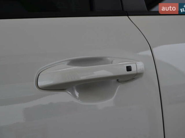 Белый Киа Niro, объемом двигателя 0 л и пробегом 33 тыс. км за 27999 $, фото 19 на Automoto.ua