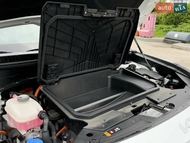 Киа Niro 2023 в Дрогобыче на Automoto.ua Белый Киа Niro, объемом двигателя 0 л и пробегом 57 тыс. км за 23850 $, фото 112 на Automoto.ua