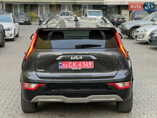 Белый Киа Niro, объемом двигателя 0 л и пробегом 120 тыс. км за 20000 $, фото 5 на Automoto.ua