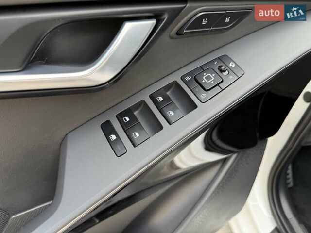 Белый Киа Niro, объемом двигателя 0 л и пробегом 59 тыс. км за 24900 $, фото 80 на Automoto.ua