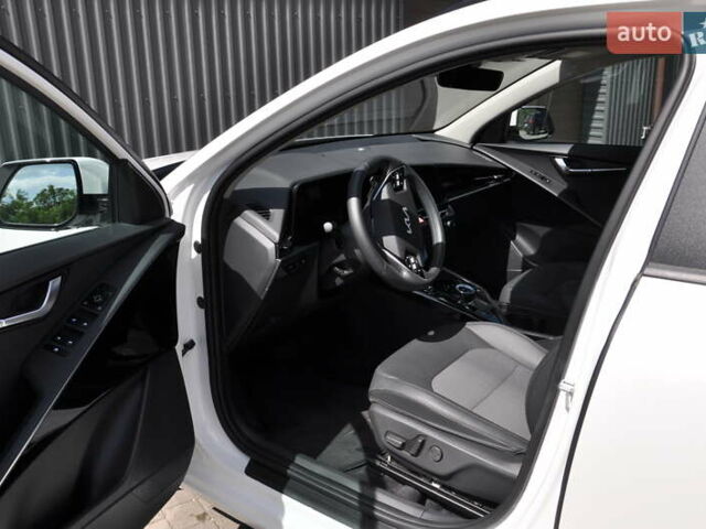 Белый Киа Niro, объемом двигателя 0 л и пробегом 4 тыс. км за 24500 $, фото 12 на Automoto.ua