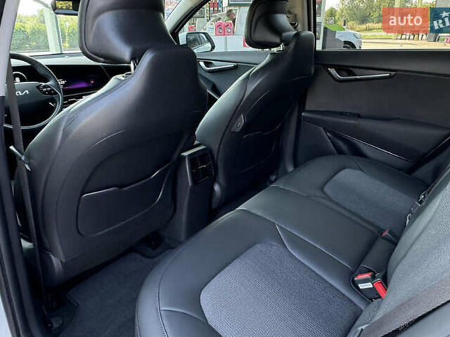 Білий Кіа Niro, об'ємом двигуна 0 л та пробігом 27 тис. км за 18700 $, фото 34 на Automoto.ua