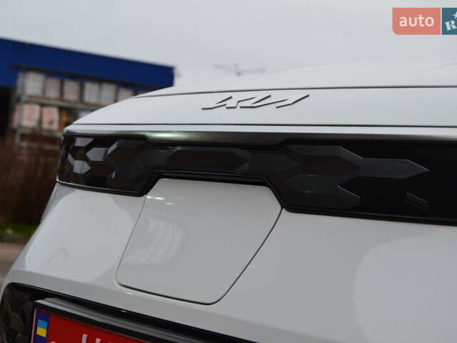 Белый Киа Niro, объемом двигателя 0 л и пробегом 33 тыс. км за 27999 $, фото 12 на Automoto.ua
