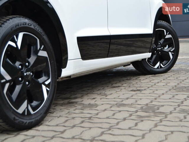 Белый Киа Niro, объемом двигателя 0 л и пробегом 33 тыс. км за 27999 $, фото 62 на Automoto.ua