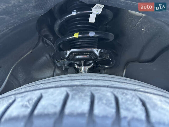 Білий Кіа Niro, об'ємом двигуна 0 л та пробігом 5 тис. км за 27980 $, фото 80 на Automoto.ua