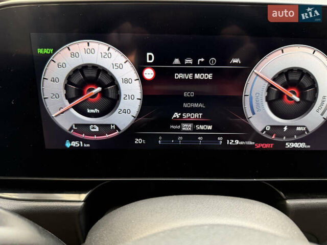 Киа Niro 2023 в Умани на Automoto.ua Белый Киа Niro, объемом двигателя 0 л и пробегом 83 тыс. км за 24600 $, фото 52 на Automoto.ua