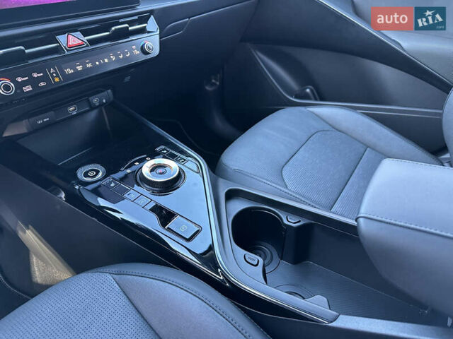 Білий Кіа Niro, об'ємом двигуна 0 л та пробігом 5 тис. км за 27980 $, фото 66 на Automoto.ua