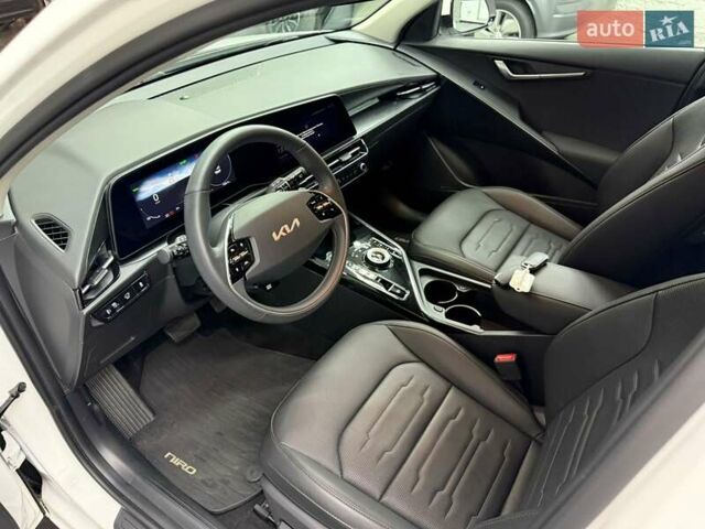 Белый Киа Niro, объемом двигателя 0 л и пробегом 44 тыс. км за 29759 $, фото 16 на Automoto.ua