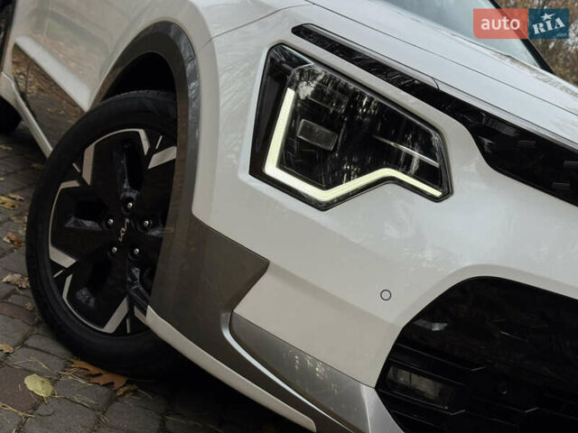 Білий Кіа Niro, об'ємом двигуна 0 л та пробігом 85 тис. км за 26899 $, фото 40 на Automoto.ua