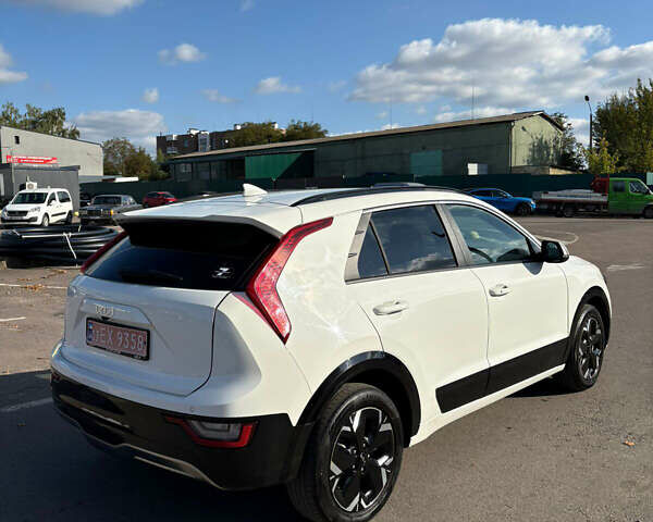 Белый Киа Niro, объемом двигателя 0 л и пробегом 28 тыс. км за 20499 $, фото 6 на Automoto.ua