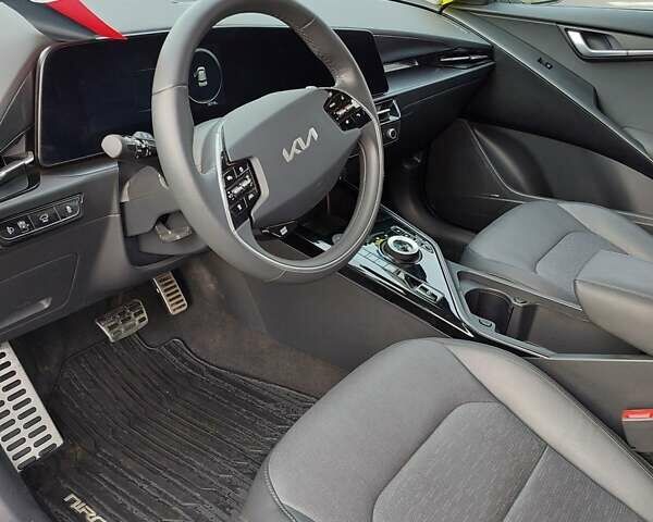 Білий Кіа Niro, об'ємом двигуна 0 л та пробігом 17 тис. км за 32000 $, фото 13 на Automoto.ua