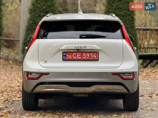 Білий Кіа Niro, об'ємом двигуна 0 л та пробігом 85 тис. км за 26899 $, фото 77 на Automoto.ua