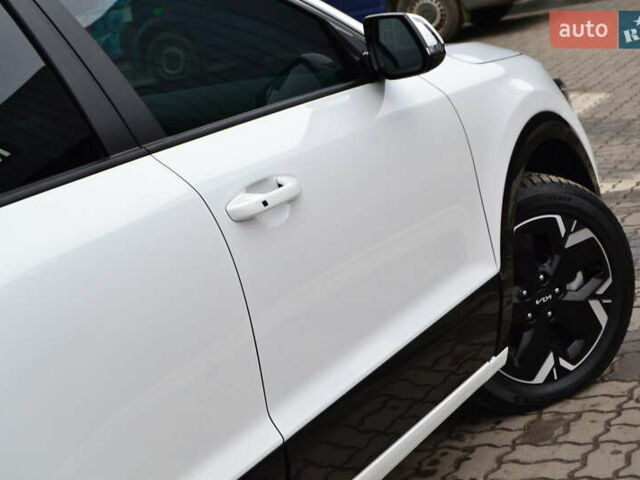 Белый Киа Niro, объемом двигателя 0 л и пробегом 33 тыс. км за 27999 $, фото 65 на Automoto.ua