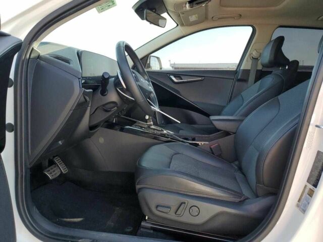 Білий Кіа Niro, об'ємом двигуна 1.6 л та пробігом 101 тис. км за 5700 $, фото 6 на Automoto.ua