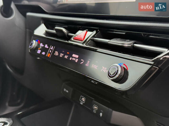 Киа Niro 2023 в Дрогобыче на Automoto.ua Белый Киа Niro, объемом двигателя 0 л и пробегом 57 тыс. км за 23850 $, фото 80 на Automoto.ua