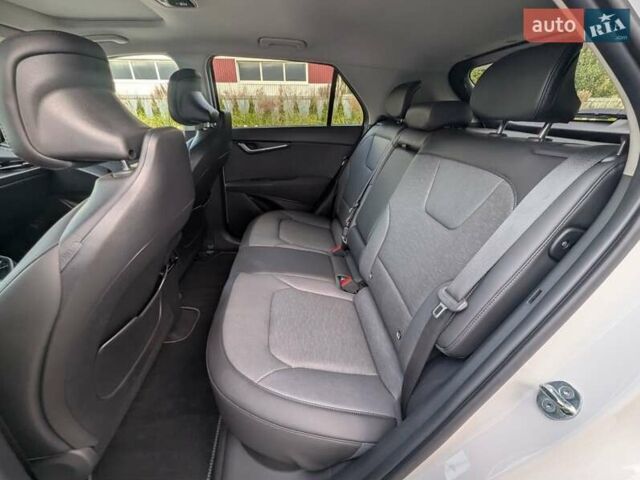 Белый Киа Niro, объемом двигателя 0 л и пробегом 24 тыс. км за 24550 $, фото 24 на Automoto.ua