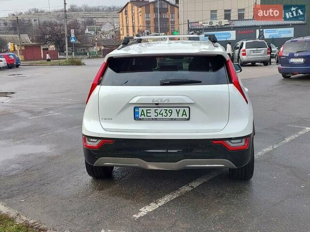 Білий Кіа Niro, об'ємом двигуна 0 л та пробігом 17 тис. км за 32000 $, фото 5 на Automoto.ua