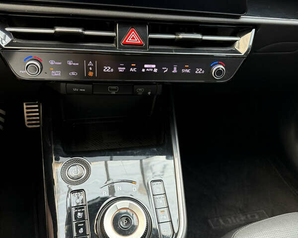 Киа Niro 2023 в Умани на Automoto.ua Белый Киа Niro, объемом двигателя 0 л и пробегом 83 тыс. км за 24600 $, фото 54 на Automoto.ua