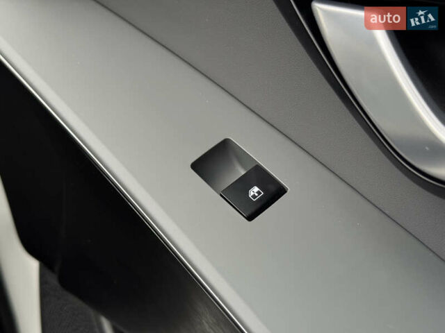 Білий Кіа Niro, об'ємом двигуна 0 л та пробігом 85 тис. км за 26899 $, фото 146 на Automoto.ua