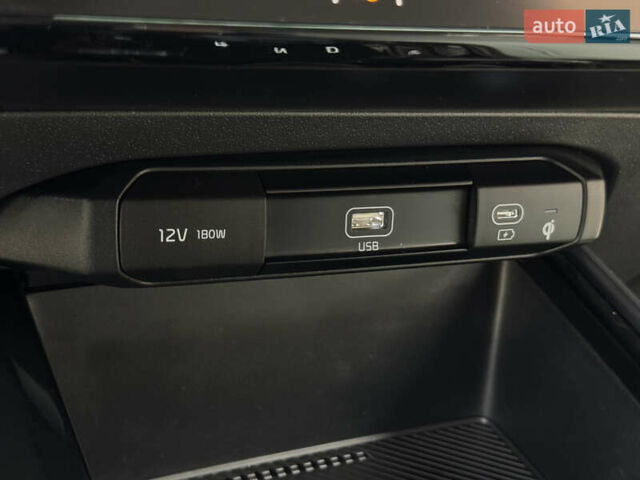 Білий Кіа Niro, об'ємом двигуна 0 л та пробігом 85 тис. км за 26899 $, фото 137 на Automoto.ua