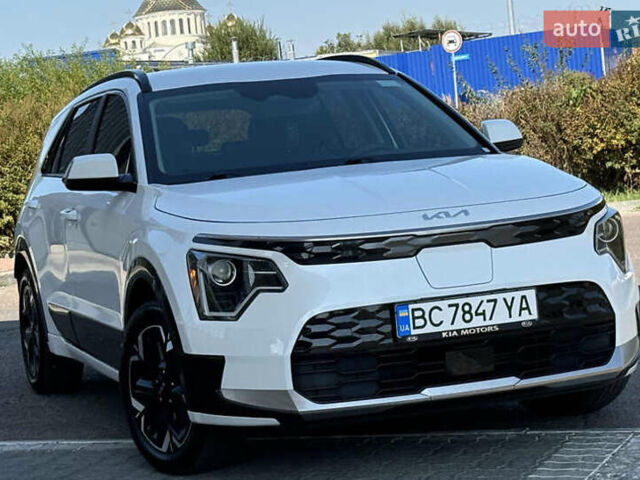 Білий Кіа Niro, об'ємом двигуна 0 л та пробігом 27 тис. км за 18700 $, фото 1 на Automoto.ua