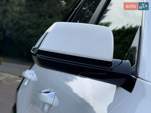 Киа Niro 2023 в Дрогобыче на Automoto.ua Белый Киа Niro, объемом двигателя 0 л и пробегом 57 тыс. км за 23850 $, фото 7 на Automoto.ua