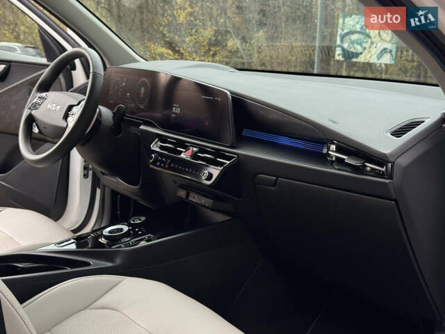 Білий Кіа Niro, об'ємом двигуна 0 л та пробігом 85 тис. км за 26899 $, фото 154 на Automoto.ua