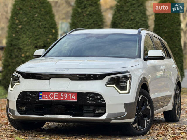 Білий Кіа Niro, об'ємом двигуна 0 л та пробігом 85 тис. км за 26899 $, фото 4 на Automoto.ua