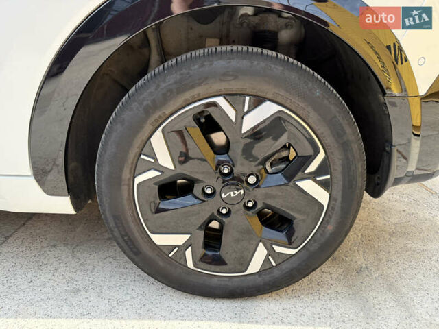 Белый Киа Niro, объемом двигателя 0 л и пробегом 81 тыс. км за 23700 $, фото 45 на Automoto.ua