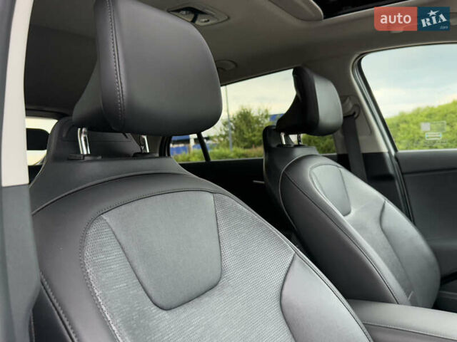 Киа Niro 2023 в Дрогобыче на Automoto.ua Белый Киа Niro, объемом двигателя 0 л и пробегом 57 тыс. км за 23850 $, фото 76 на Automoto.ua