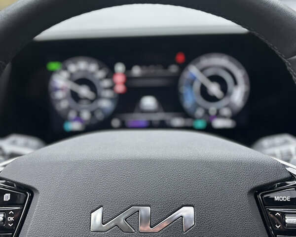 Киа Niro 2023 в Черкассах на Automoto.ua Белый Киа Niro, объемом двигателя 0 л и пробегом 81 тыс. км за 27400 $, фото 22 на Automoto.ua